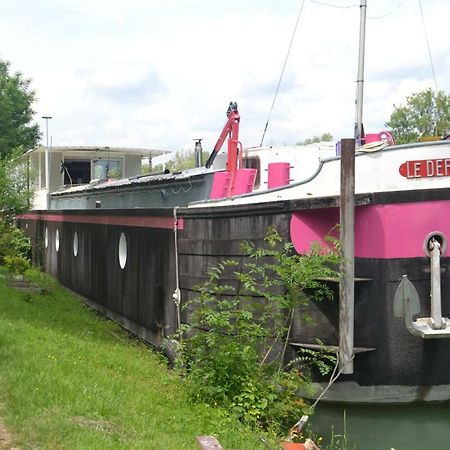 Peniche "Le Defi" Acomodação com café da manhã Marolles-sur-Seine Exterior foto